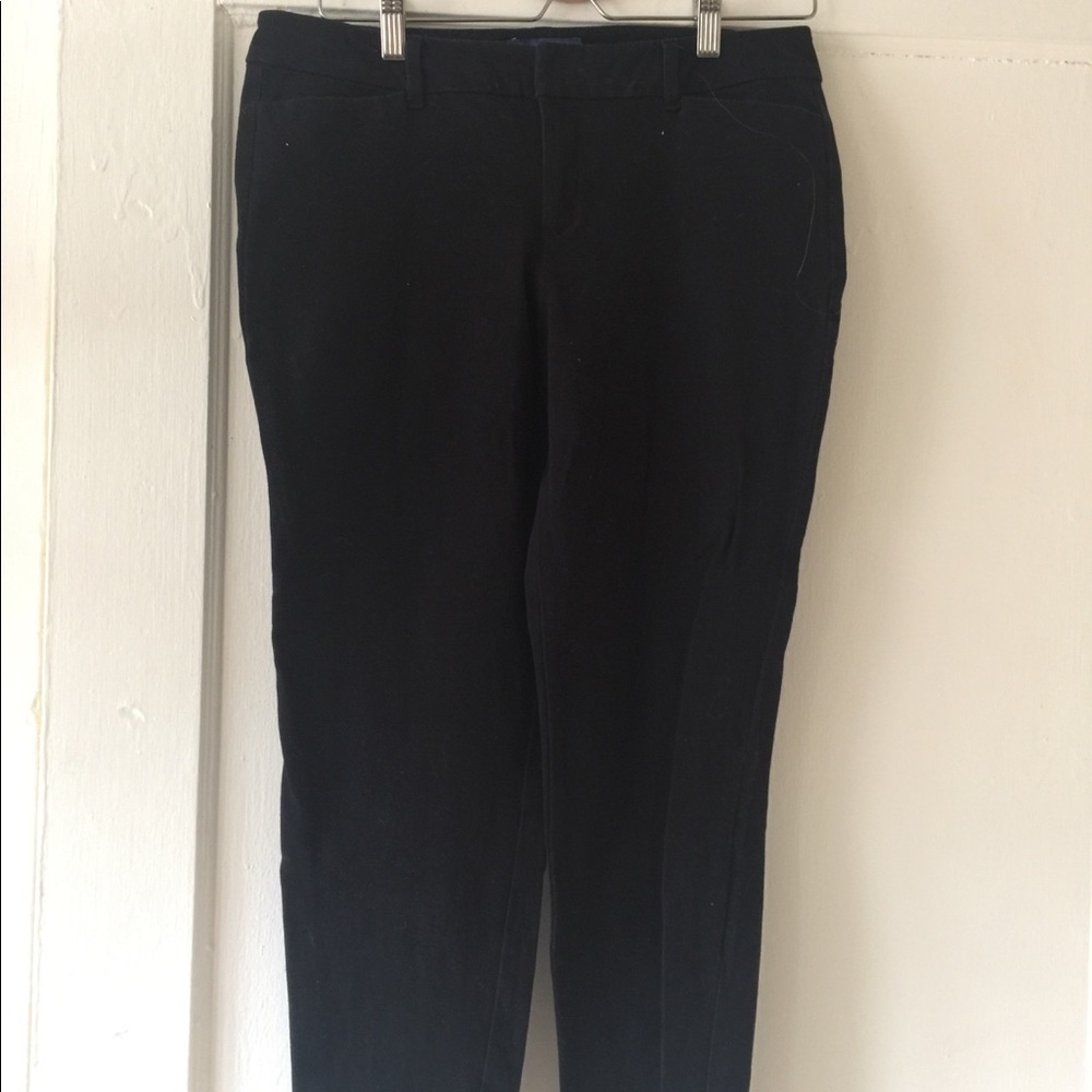 Black Old Navy ankle pixie pant
